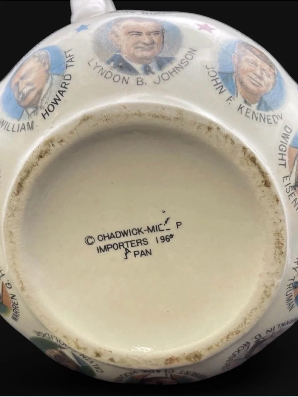Vintage 1965 Chadwick-Miller US Presidents Ceramic Pitcher – Gold Trim